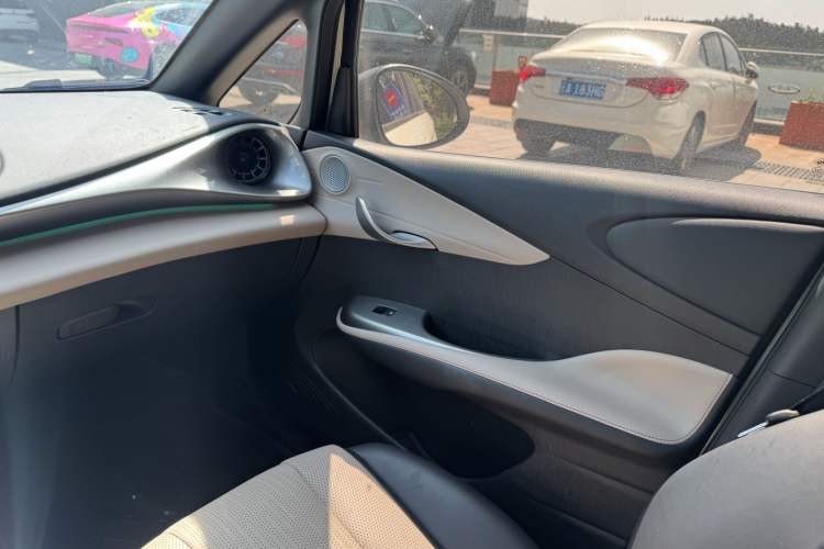 Used BYD Dolphin 2025 Intelligent Driving Version 410 km Fashion Edition
