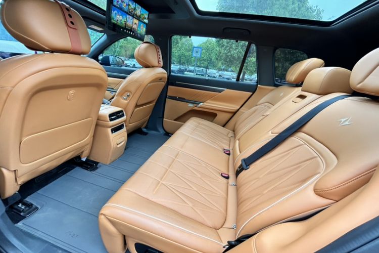 Used Dongfeng eπ eπ008 2025 210 Ultra Range-Extended Version 5 Seats Interior 4