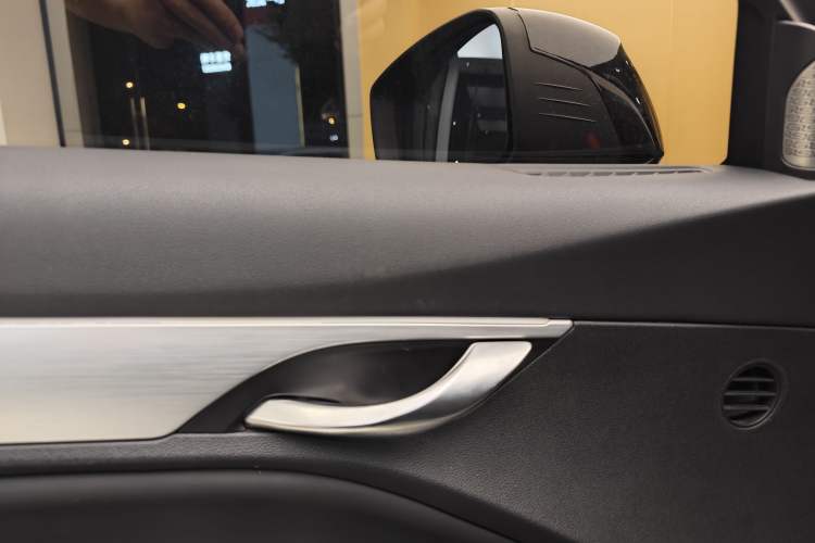 Used Geely Auto Monjaro New Energy 2019 Updated 400T YAOXINGER Pure Electric Range of 56 KM
