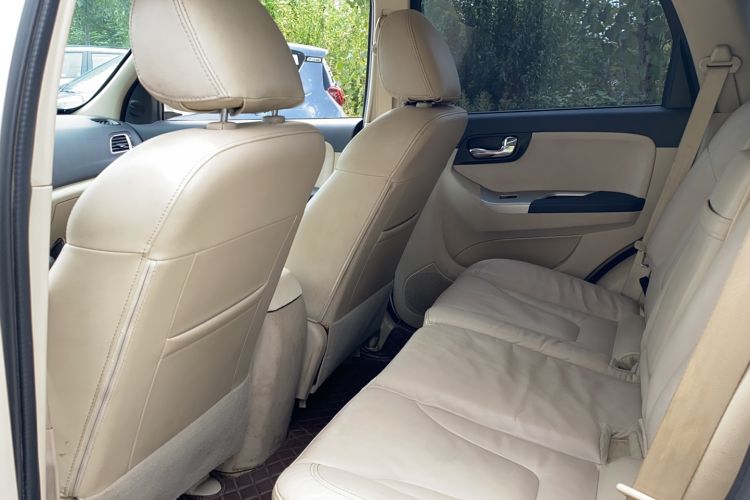 Used Haima S7 2015 Revised Version 2.0L Automatic Zongchi Trim