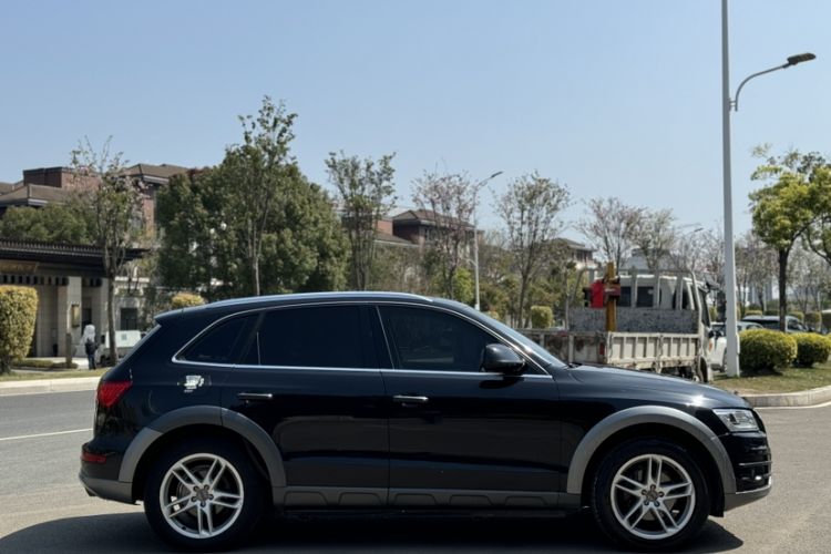 Used Audi Q5 2018 Collector's Edition 40 TFSI Technology Model