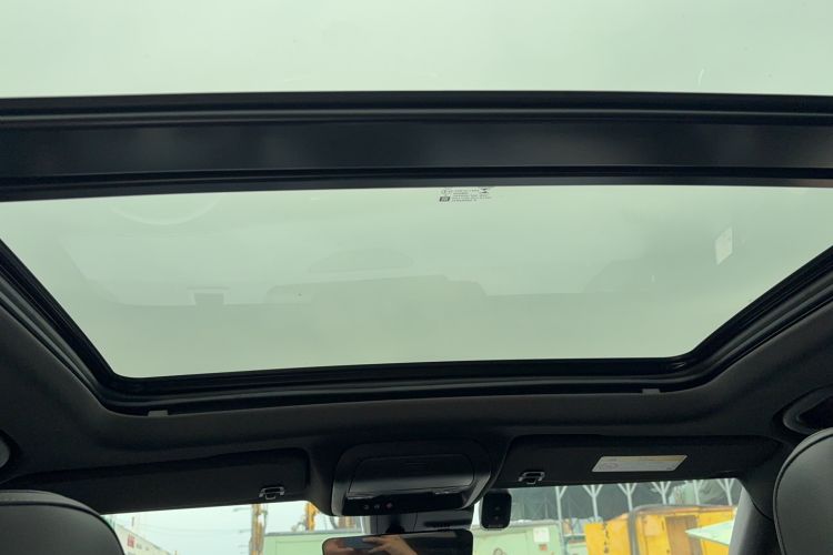 Used Cadillac XT4 2023 28T Two-Wheel-Drive Luxury Version Headliner