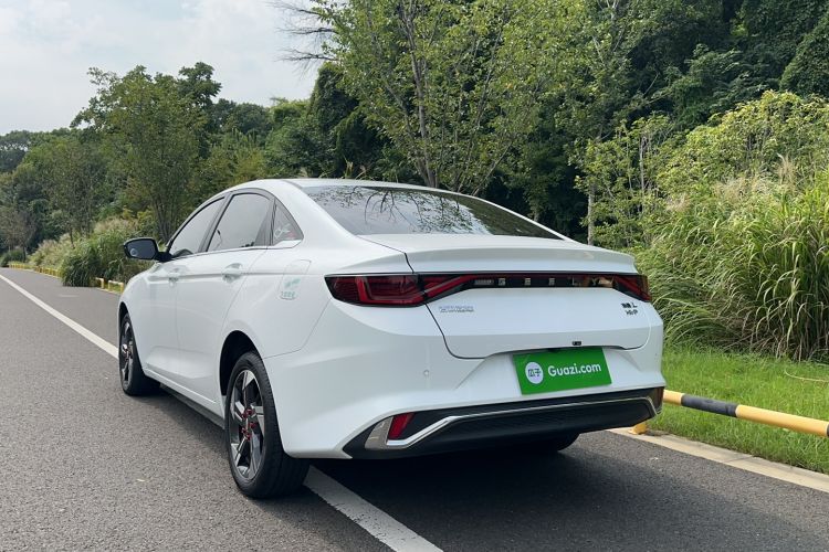 Used Geely Auto Emgrand L HiP 2024 Champion Edition 1.5TD-DHT Pro 100KM Excellence Model
