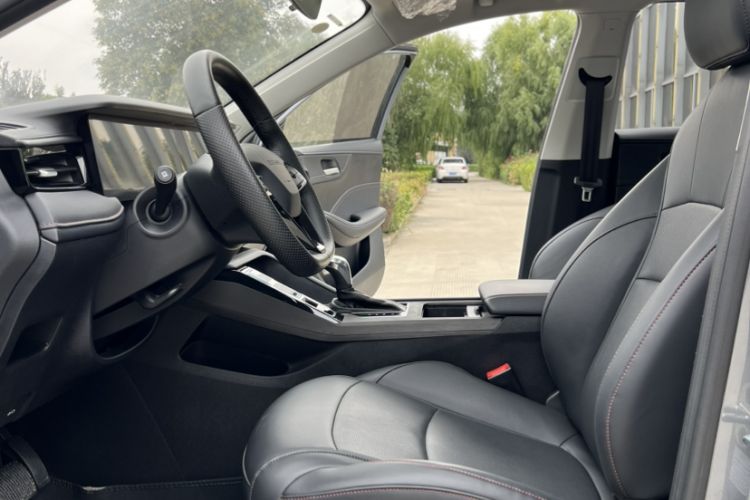 Used Roewe i5 2023 1.5L CVT Luxury Edition
