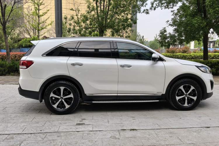 Used Kia Sorento 2015 Sorento L 2.2T Diesel 4WD Elite Edition 7 Seats China IV Standard Exterior 7