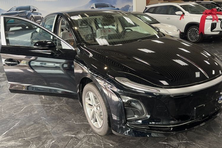 Used Hongqi E-QM5 2025 500km Range Commuter Version
