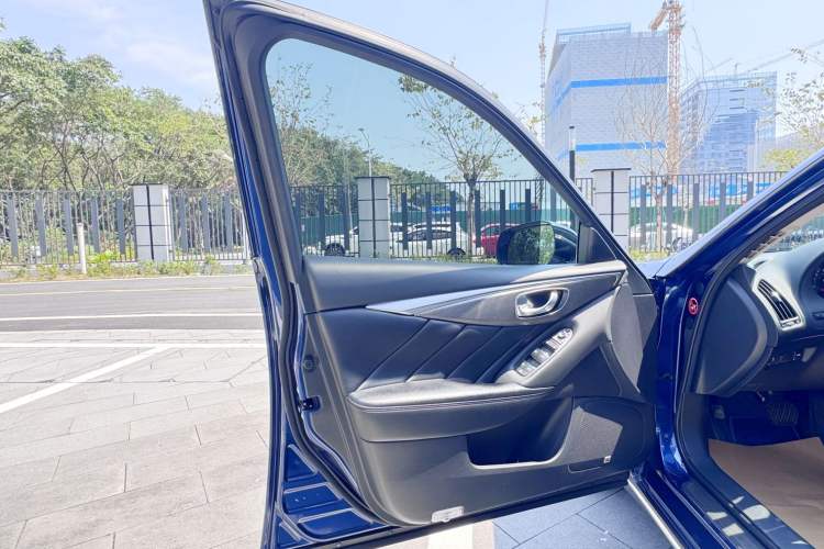 Used Infiniti Q50L 2018 2.0T Enjoyment Version China VI Standard
