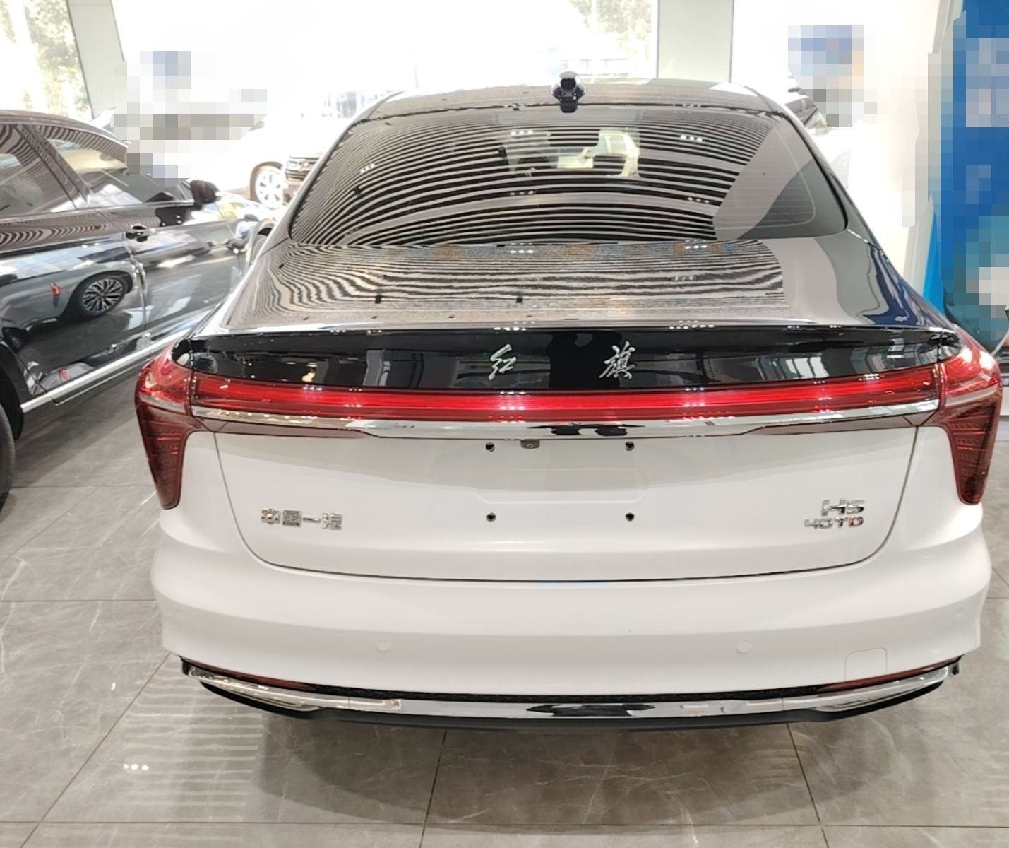 Hongqi H5 2025 2.0T Automatic Flag Edition – 500 000 Units Commemorative Version — снимка 12