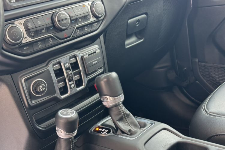 Used Jeep Gladiator 2022 3.6L Pioneer Edition