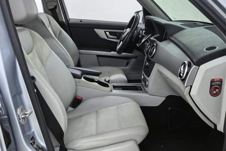 Used Mercedes-Benz GLK-Class 2015 GLK 300 4MATIC Fashion Edition Ultimate Version
