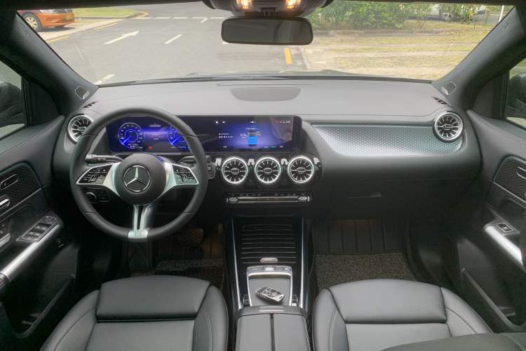 Used Mercedes-Benz EQA 2025 EQA 260
