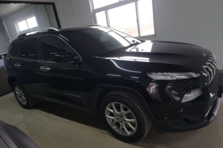Used Jeep Cherokee 2017 2.0L Superior Edition