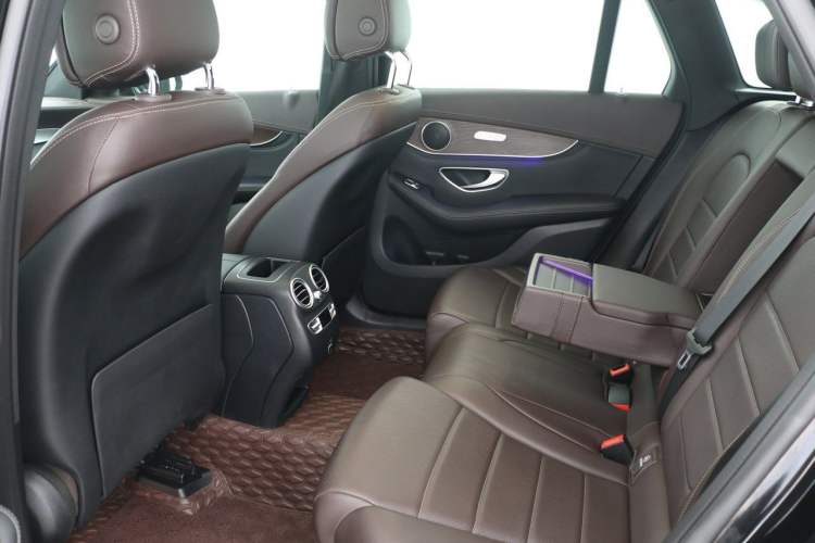 Used Mercedes-Benz GLC 2020 Facelift GLC 300 L 4MATIC Dynamic Edition
