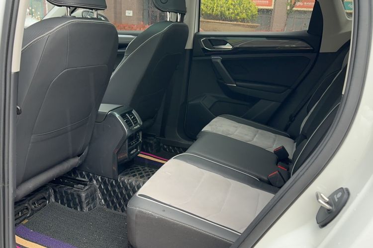 Used Volkswagen Tayron X 2020 330TSI Two-Wheel Drive Luxury Smart Connectivity Version Interior 2