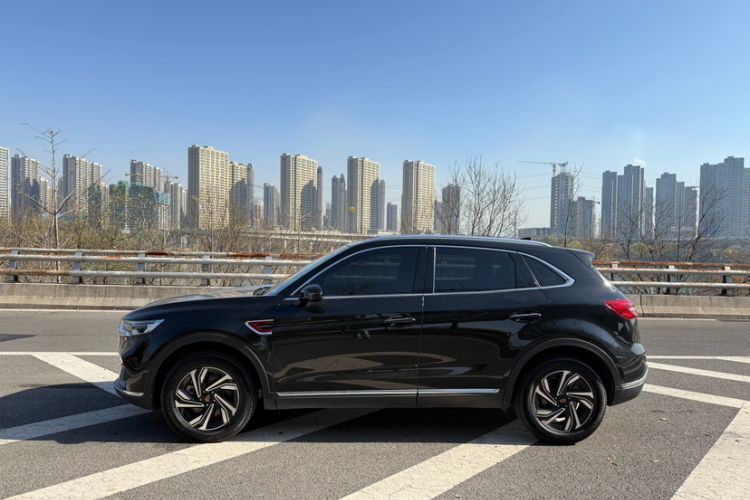 Used Hongqi HS5 2022 Revised Version 2.0T Smart Connect Flagship Edition
