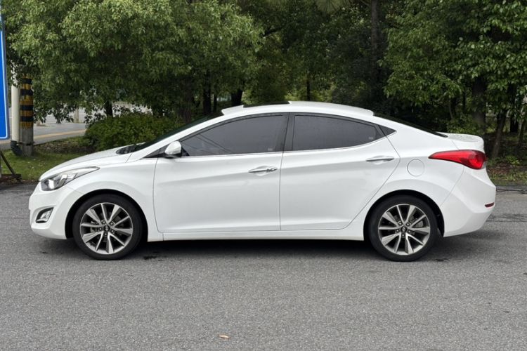 Used Hyundai Elantra (5th Generation / Langdong) 2015 1.6L Automatic Luxury Model