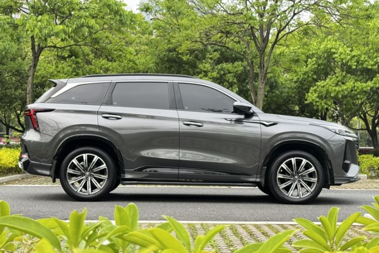 Used CHANGAN CS75 PLUS 2023 3rd Generation 1.5T Automatic Pilot Model Exterior 6