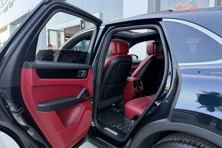 Used Porsche Cayenne 2022 Cayenne 3.0T Platinum Edition