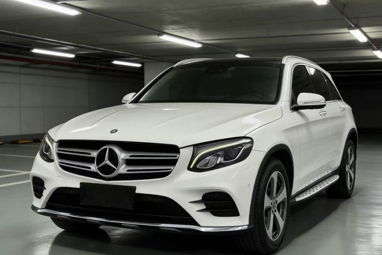 Used Mercedes-Benz GLC 2017 GLC 260 4MATIC Luxury Model
