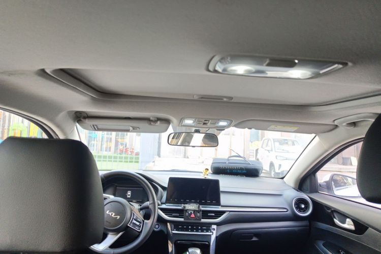 Used Kia K3 2021 Revised 1.5L CVT Fashion Edition Interior 3