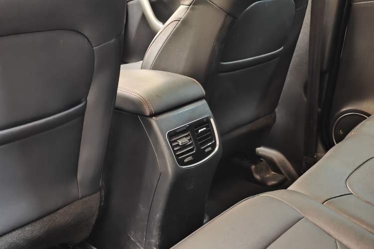 Used Haval M6 2019 1.5T DCT Two-Wheel Drive Elite Version China VI Standard