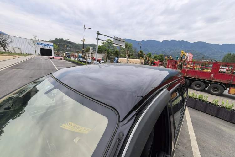 Used FORTHING Lingzhi 2022 M5L 1.6L Utility Model 7 Seats