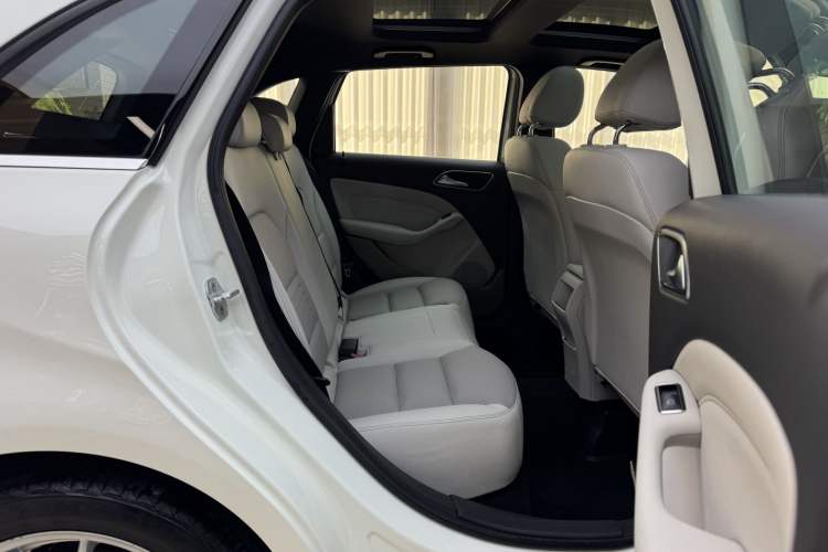 Used Mercedes-Benz B-Class 2015 B 200 Sport Edition