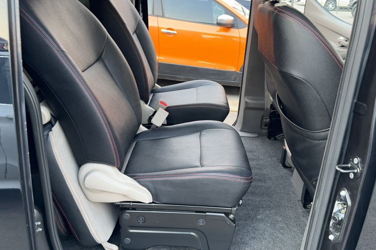 Used Nissan NV200 2014 1.6L CVT Zunya Model China IV Standard
