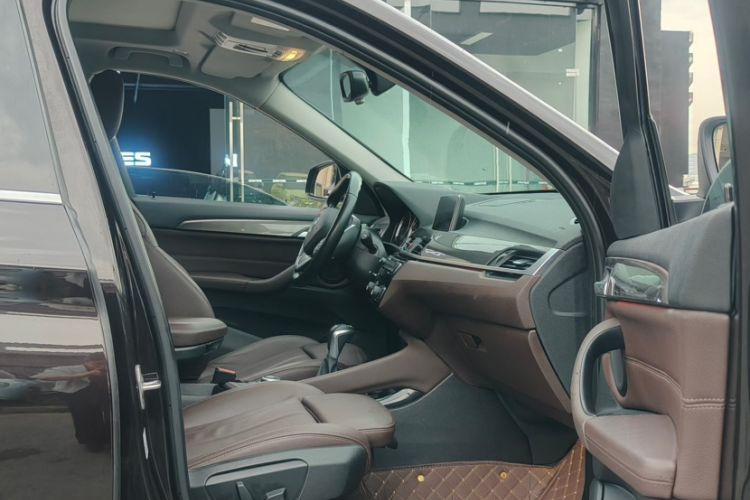 Used BMW X1 2019 xDrive20Li Luxury Model Interior 3