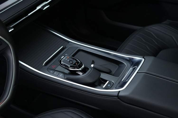 Used Ford Edge 2025 Escape L 2.0T EcoBoost Two-Wheel Drive 7-Seater Luxury Model