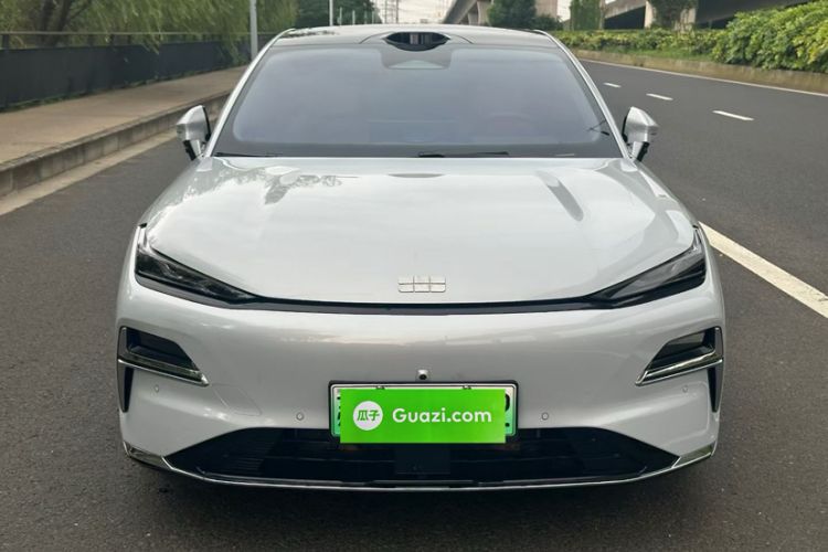 Used Geely Galaxy 8 2025 130km EM-P Starship Edition
