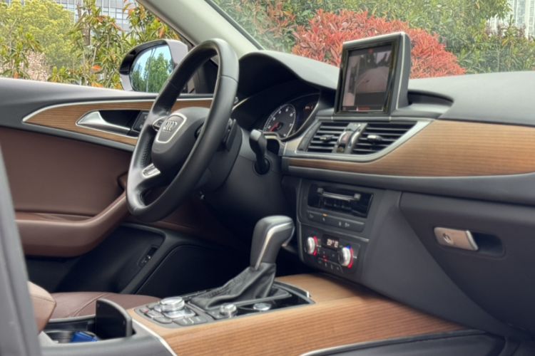 Used Audi A6L 2018 30th Anniversary Edition 30 FSI Style Model
