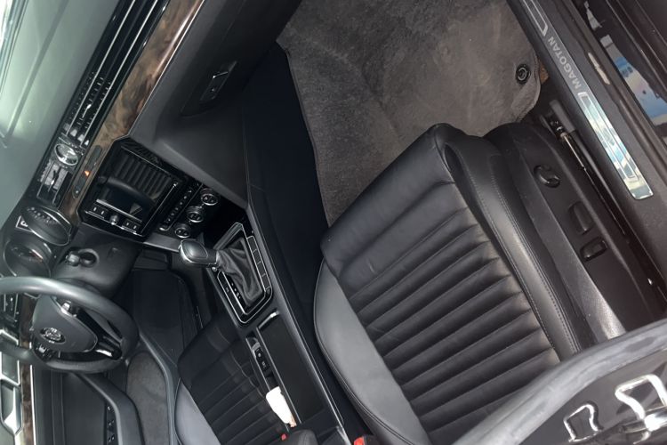 Used Volkswagen Magotan 2019 330TSI DSG Luxury Model China V Standard Interior 3