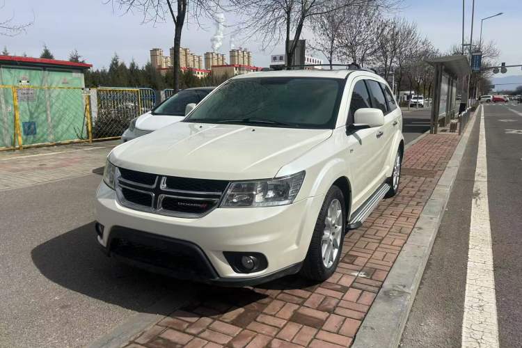 Used Dodge Journey 2013 2.4L Two-Wheel Drive Luxury Version