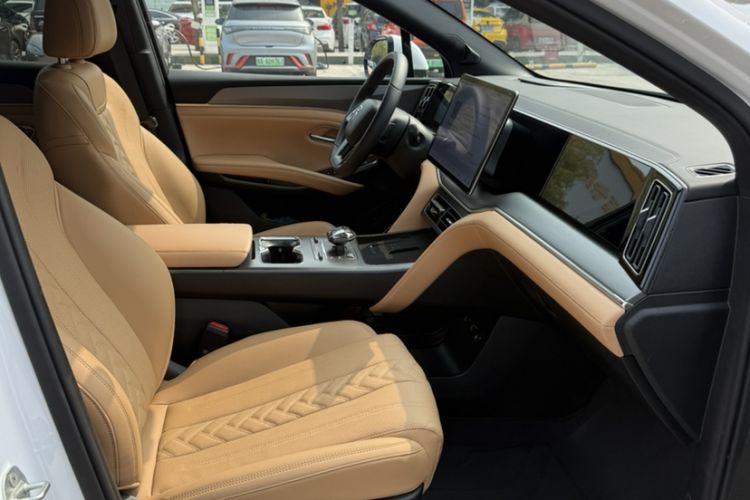 Used BYD Song L DM-i 2025 Intelligent Driving Version 160 km Beyond-Range Type Interior 9