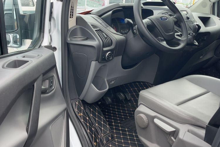 Used Ford Transit 2019 2.0T Diesel Business & Travel Mid-Drive Mid-Roof 7-Seater China VI Standard