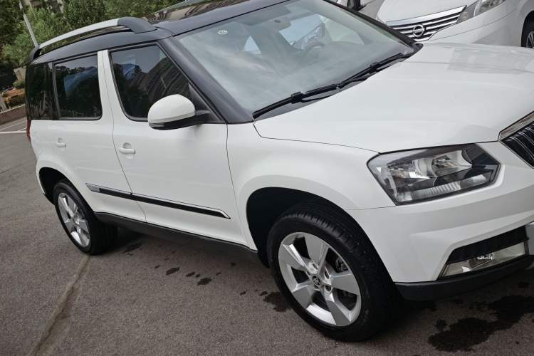 Used Skoda Yeti 2014 1.8TSI DSG Polar Edition Exterior 2