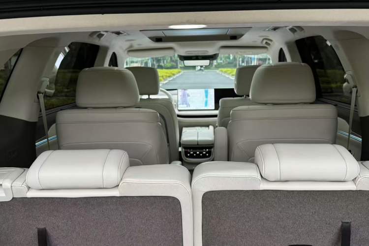 Used Wey Lanshan 2025 Four-Wheel Drive Ultra Interior 2