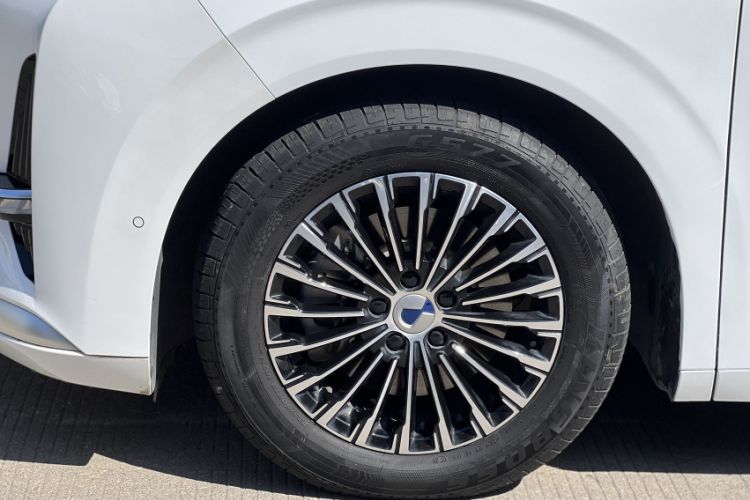 Used Denza D9 2022 DM-i 970 Four-Wheel Drive Flagship Model
