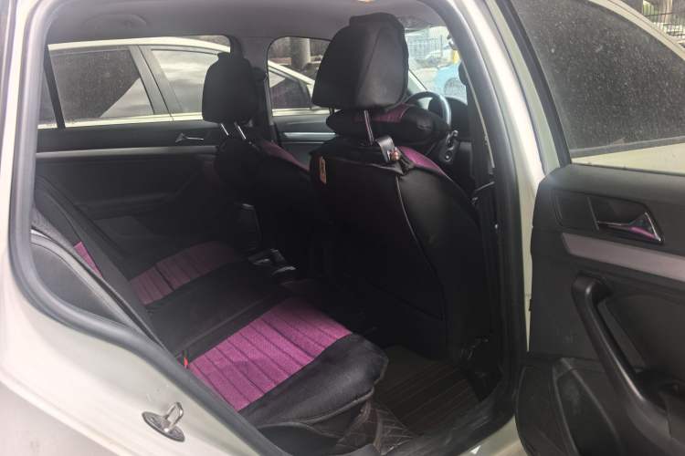 Used Volkswagen Gran Lavida 2015 1.6L Automatic Fashion Edition
