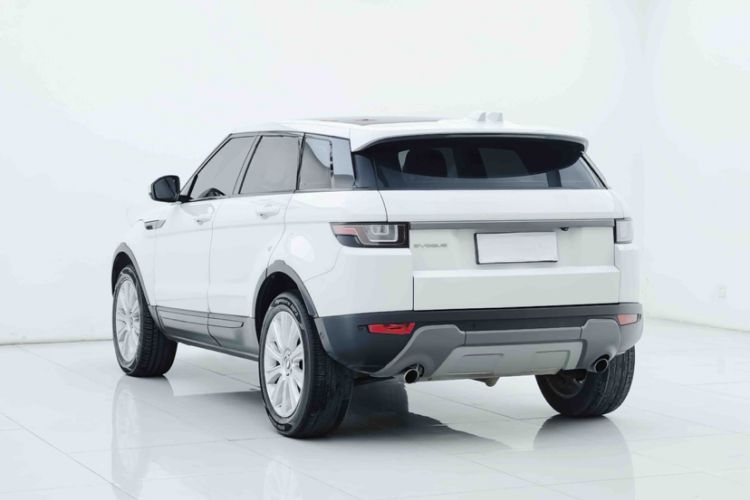 Used Land Rover Range Evoque 2018 240 PS SE Smart Brilliance Edition Exterior 4