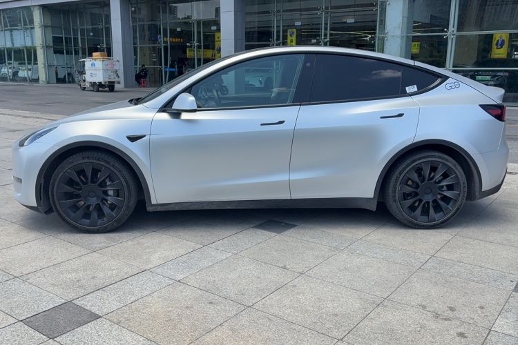 Used Tesla Model Y 2021 Standard Range Rear-Wheel Drive Version
