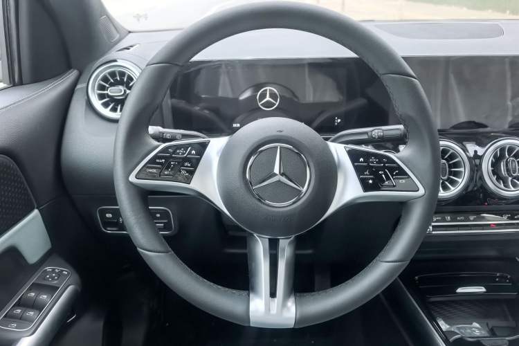 Used Mercedes-Benz EQA 2025 EQA 260
