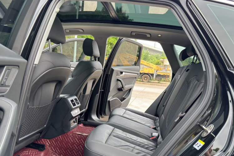 Used Audi Q5L 2022 40T Luxury Dynamic Model Interior 2