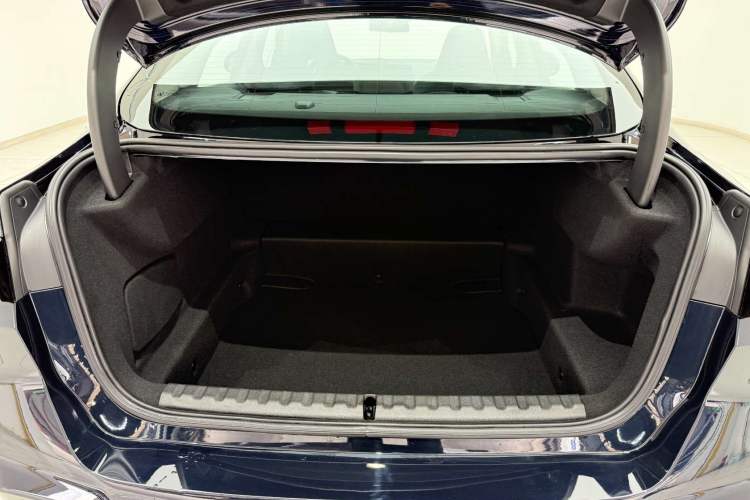 Used BMW 2 Series 2025 225L M Sport Night Edition Package Trunk