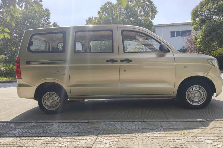 Used Wuling Hongguang V 2022 1.5L Jingqu Version Hydraulic Power Steering LAR