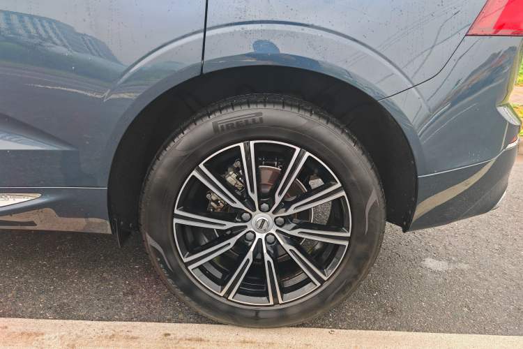 Used Volvo XC60 2020 T5 4x4 Smart Luxury Edition Exterior 6