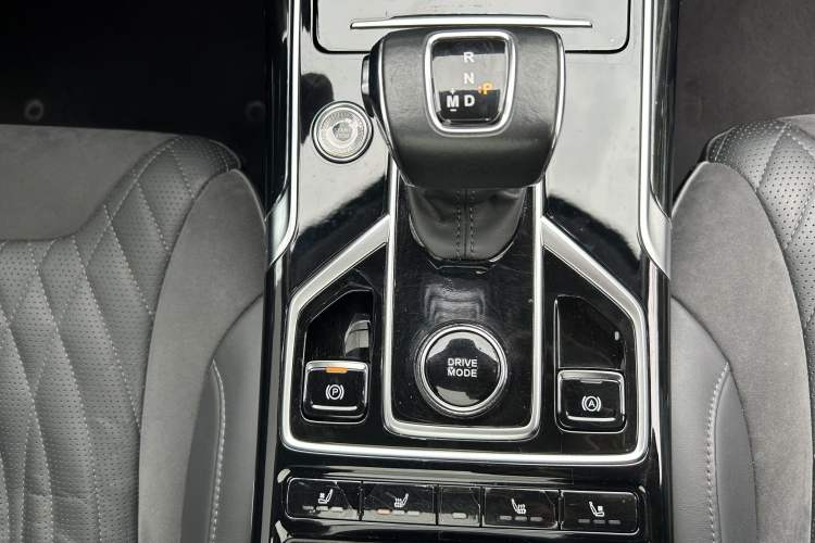 Used Hongqi HS5 2022 Revised Version 2.0T Smart Connect Flagship Edition
