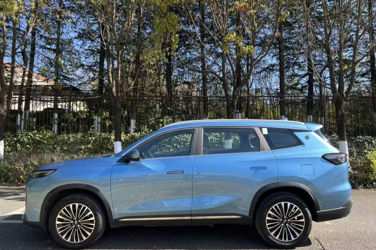 Used Chery Tiggo 8 PLUS C-DM 2025 1.5T 116 km Prestige Version 5 Seats
