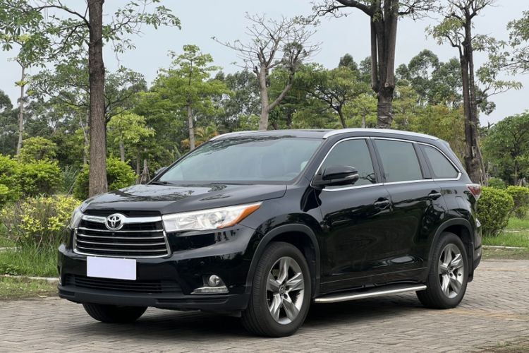 Used Toyota Highlander 2017 2.0T Four-Wheel Drive Luxury Edition 7 Seats